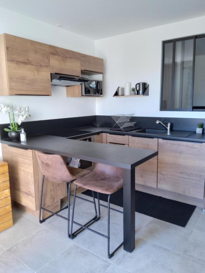 Romytt Suite Saint-Quentin-la-Poterie Exterior foto
